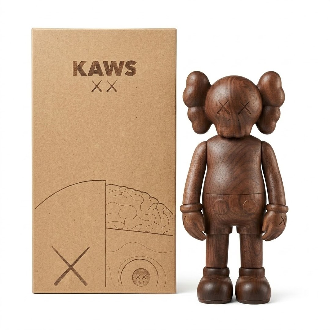 KAWS Companion Karimoku — деревянная фигурка, фото 1